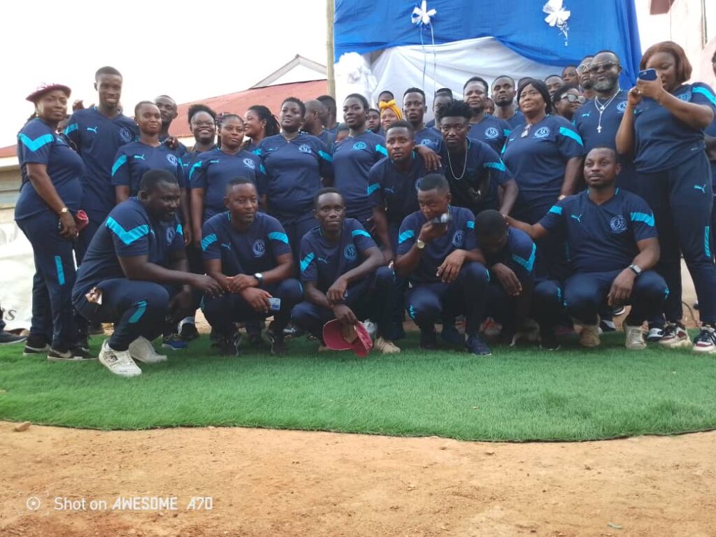 Great winners fun Club hands over mechanized borehole to Aberepo community